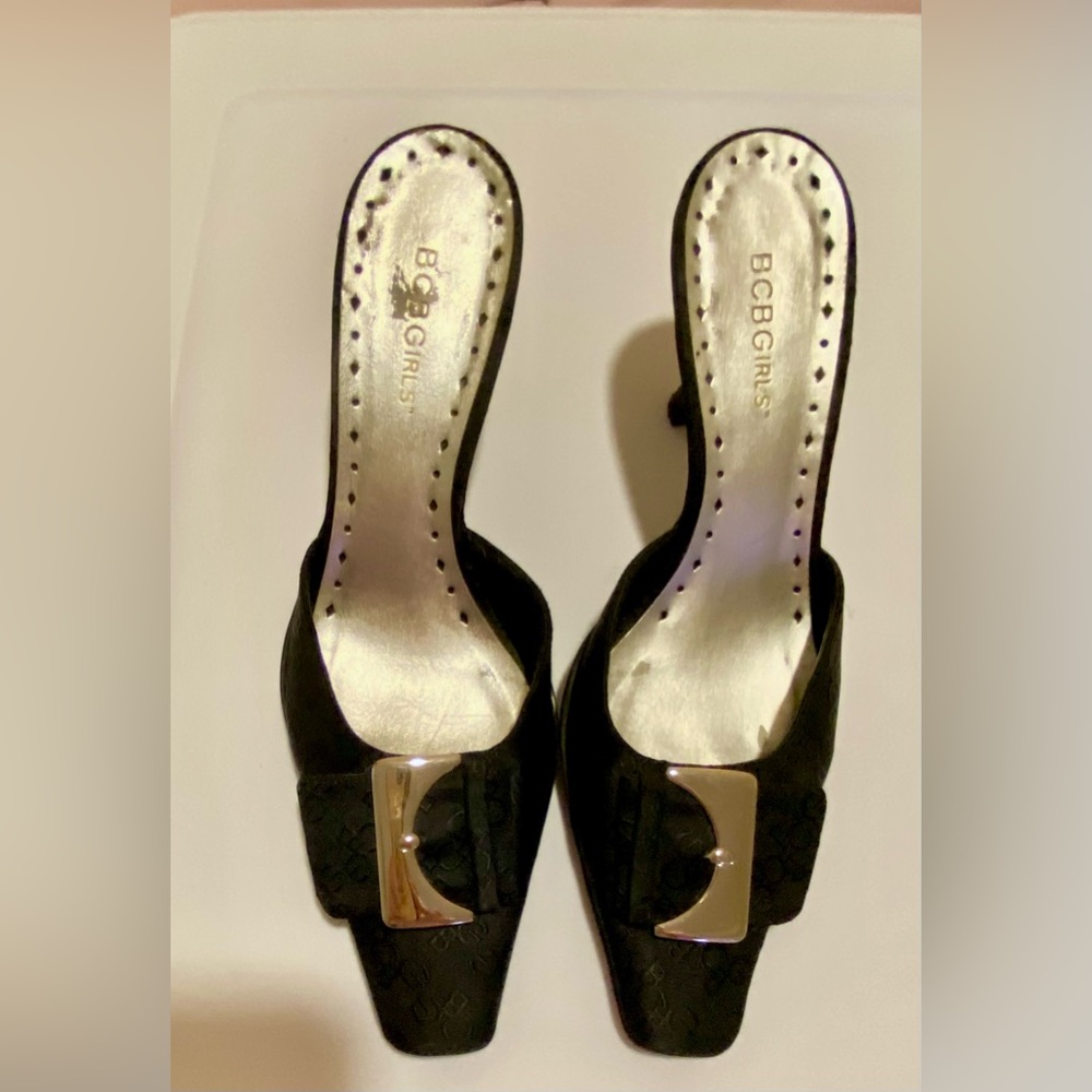 💰5/$25 BCBGirls Black Sandals Size 8